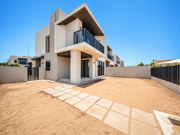 Jebel Ali Village townhouse – brand new 4 bedroom plus maid home with pool and park view