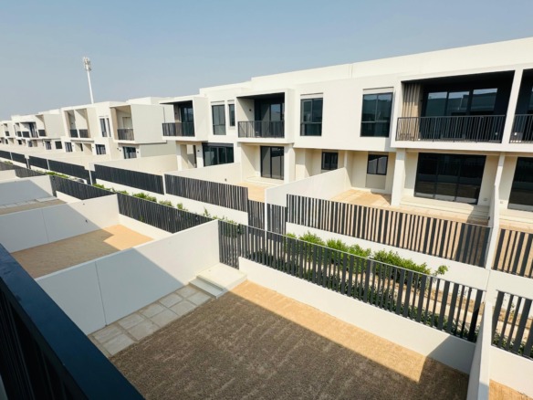 Jebel Ali Townhouse for Rent – Vastu Family Home